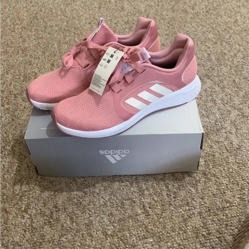 Women Adidas sneakers size 9. Edge lux5..